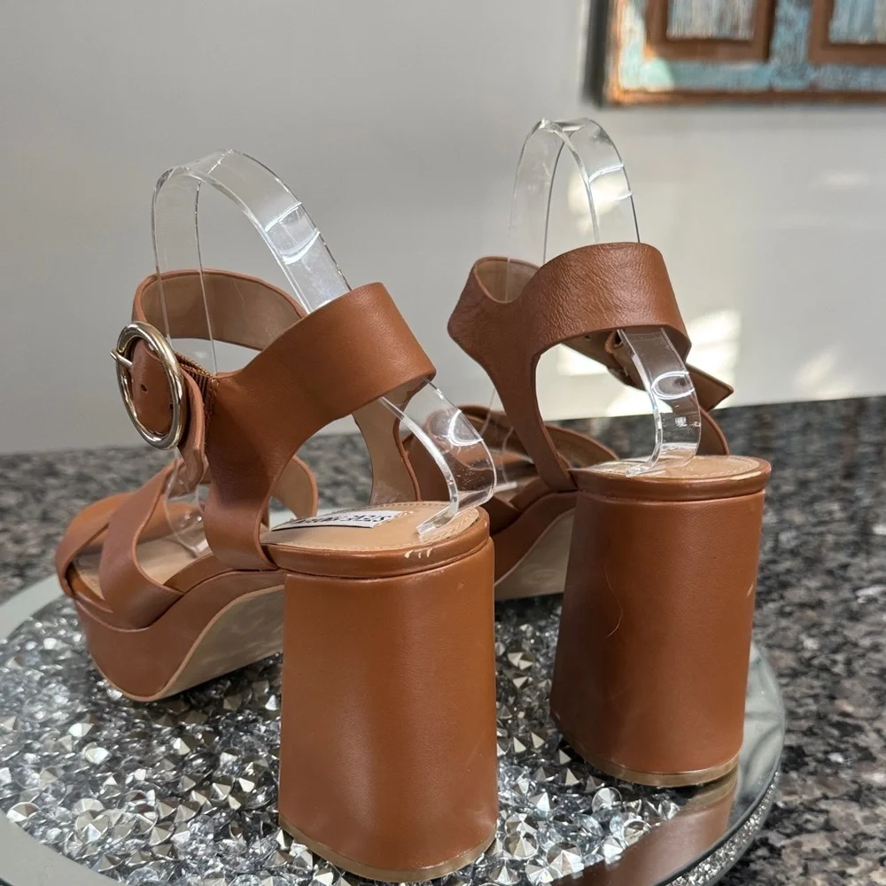 Steve Madden Elkins  leather Tan Platform Sandals NEW 11